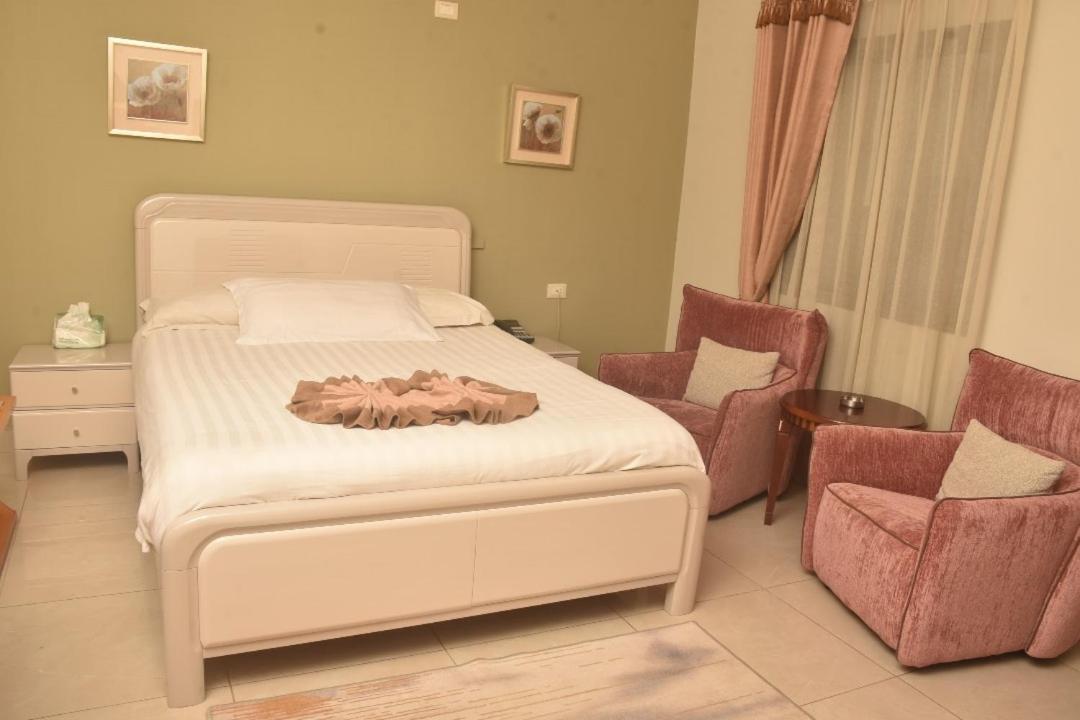 Crown Hotel จูบา ภายนอก รูปภาพ