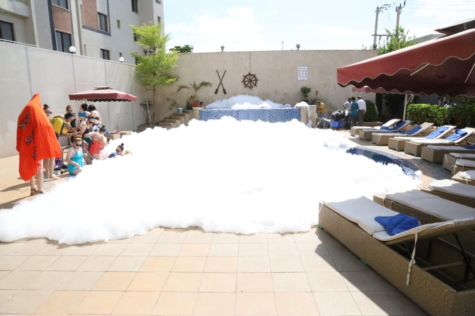 Crown Hotel จูบา ภายนอก รูปภาพ